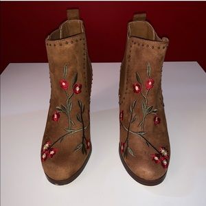 Crown Vintage Embroidered Booties
